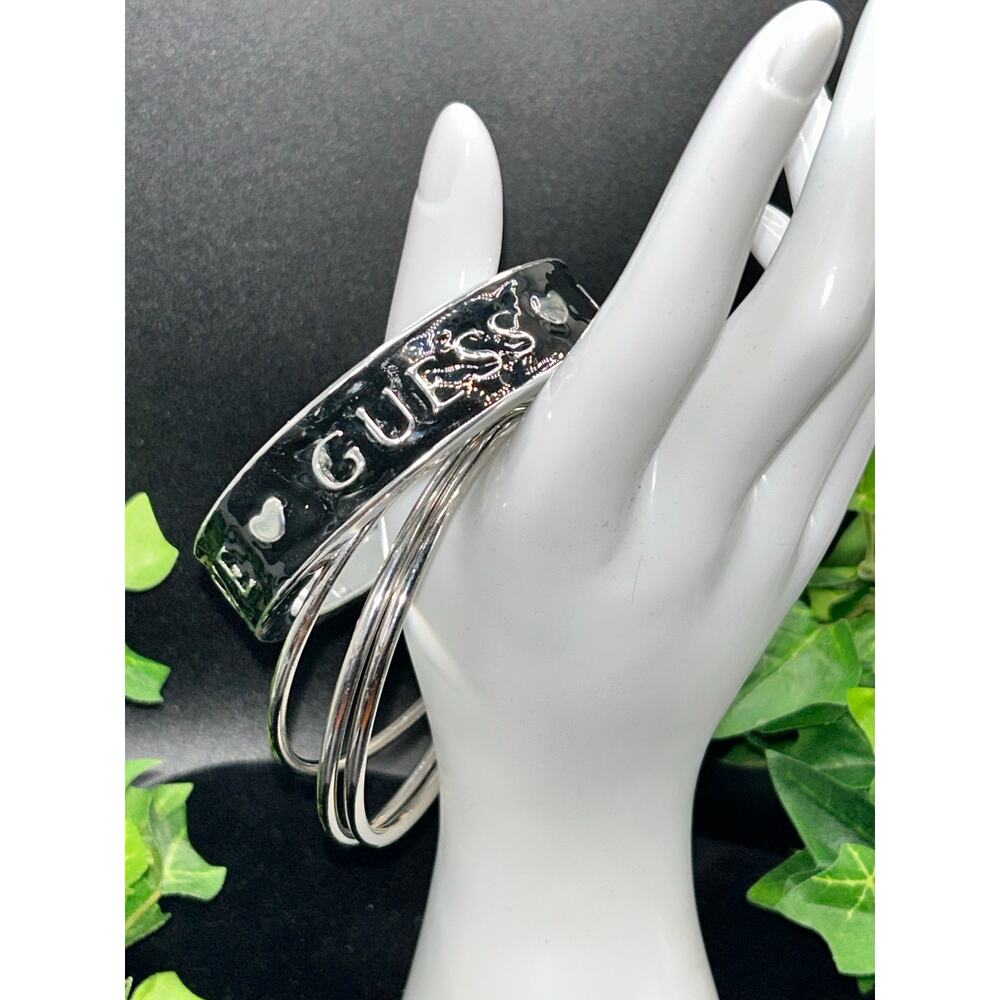 Guess Set of 4 Silver & Black Enamel Logo Bangle Bracelets - NWOT - Picture 3 of 5